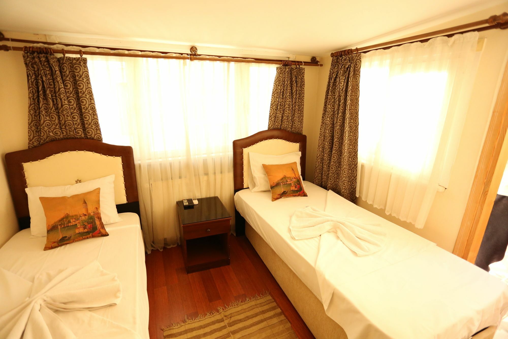 Dos Hermanos Hotel Istanbul Ngoại thất bức ảnh